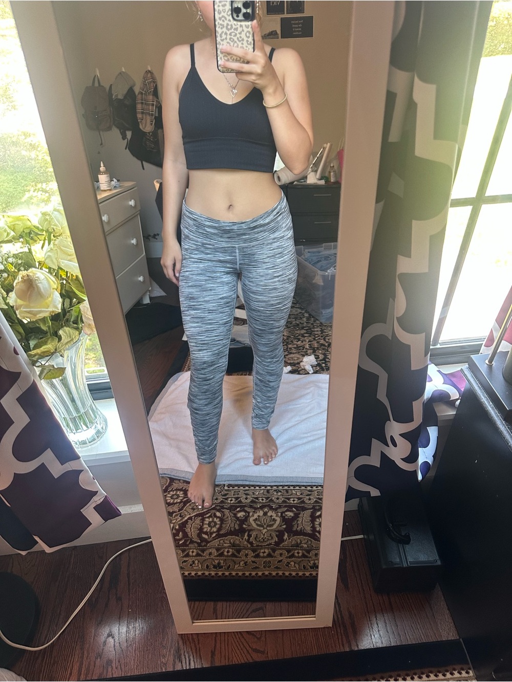 Seamless Black Sports Bra with Heather Gray Leggings